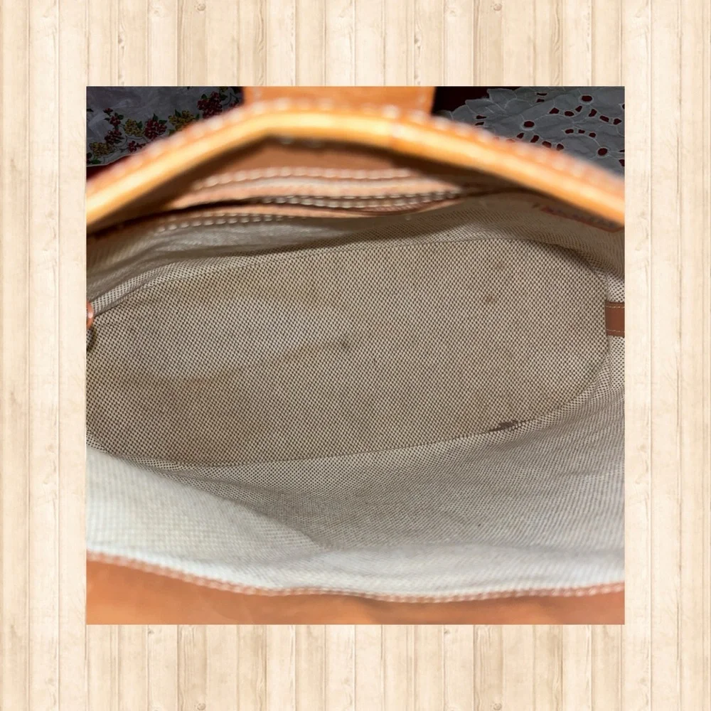 Dooney & Bourke Sugnature Shoulder Bag - Picture 7 of 9